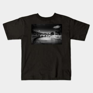 River Tiber and St Peters Basilica Vatican Kids T-Shirt